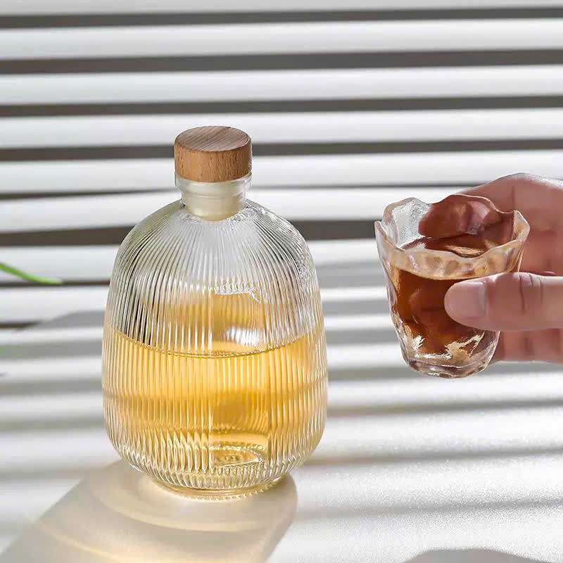 chai-thuy-tinh-bau-tron-chai-thuy-tinh-tron-dung-ruou-thuy-tinh-bigmanglass (7)