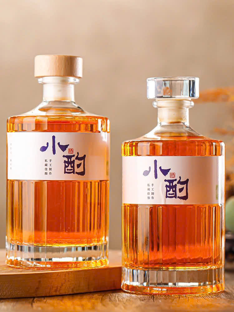 vo-chai-thuy-tinh-hibiki-chai-thuy-tinh-dung-ruou-500ml-chai-thuy-tinh-bigmanglass (7) Vỏ chai Hibiki sọc đáy bằng dung tích 500ml